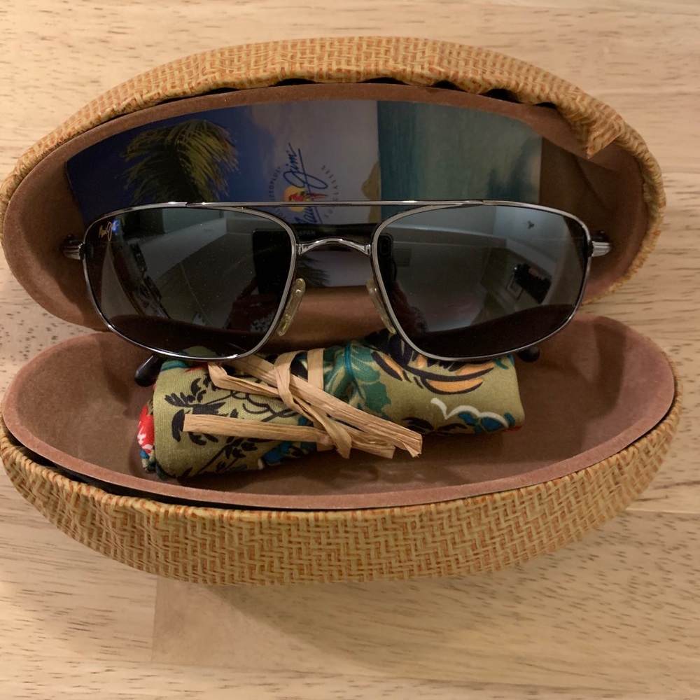 Maui Jim men’s sun glasses